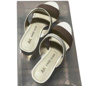 Anne Klein iflex Women's  Sandal Size 8 with 2" Heel Tan and White in Color